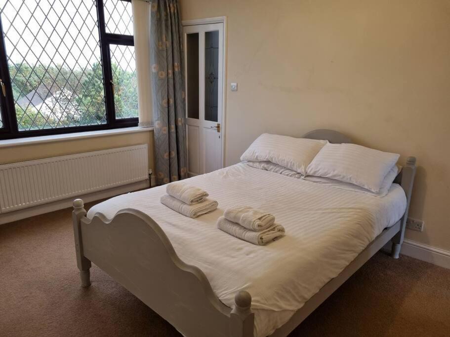 Spacious Detached Home With Beautiful Seaviews, Sleeps 6 Trimingham Экстерьер фото